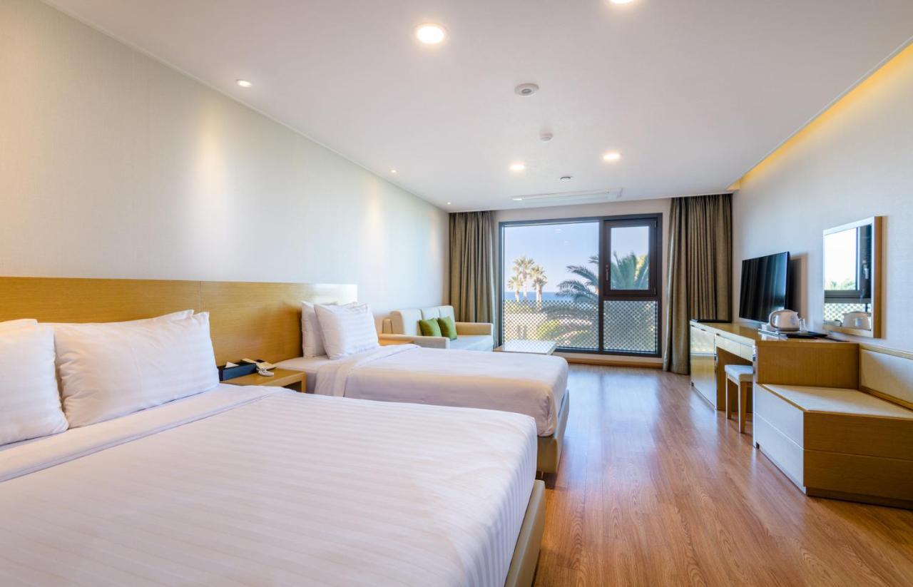 Uni Hotel Jeju Exterior foto