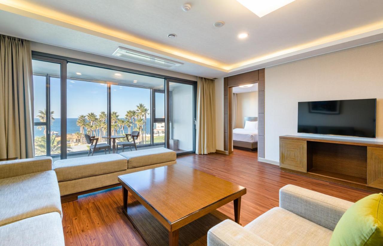 Uni Hotel Jeju Exterior foto